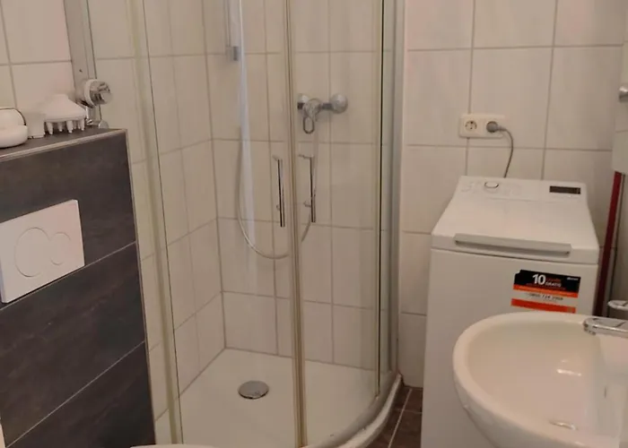 Daire Kleines In Frankfurt Mit Eigenem Stellplatz In Messenaehe Frankfurt am Main